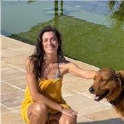 Profesora titulada de idiomas (español para extranjeros y francés) con 2 años de experiencia.